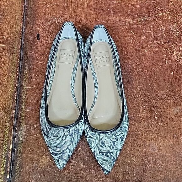 KAARI BLUE WOMEN'S HILLARY FABRIC POINTED TOE BALLET FLATS - Picture 5 of 16